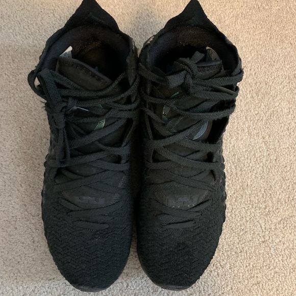 Lebron 17 EP ‘Global Currency’ - Picture 4 of 8